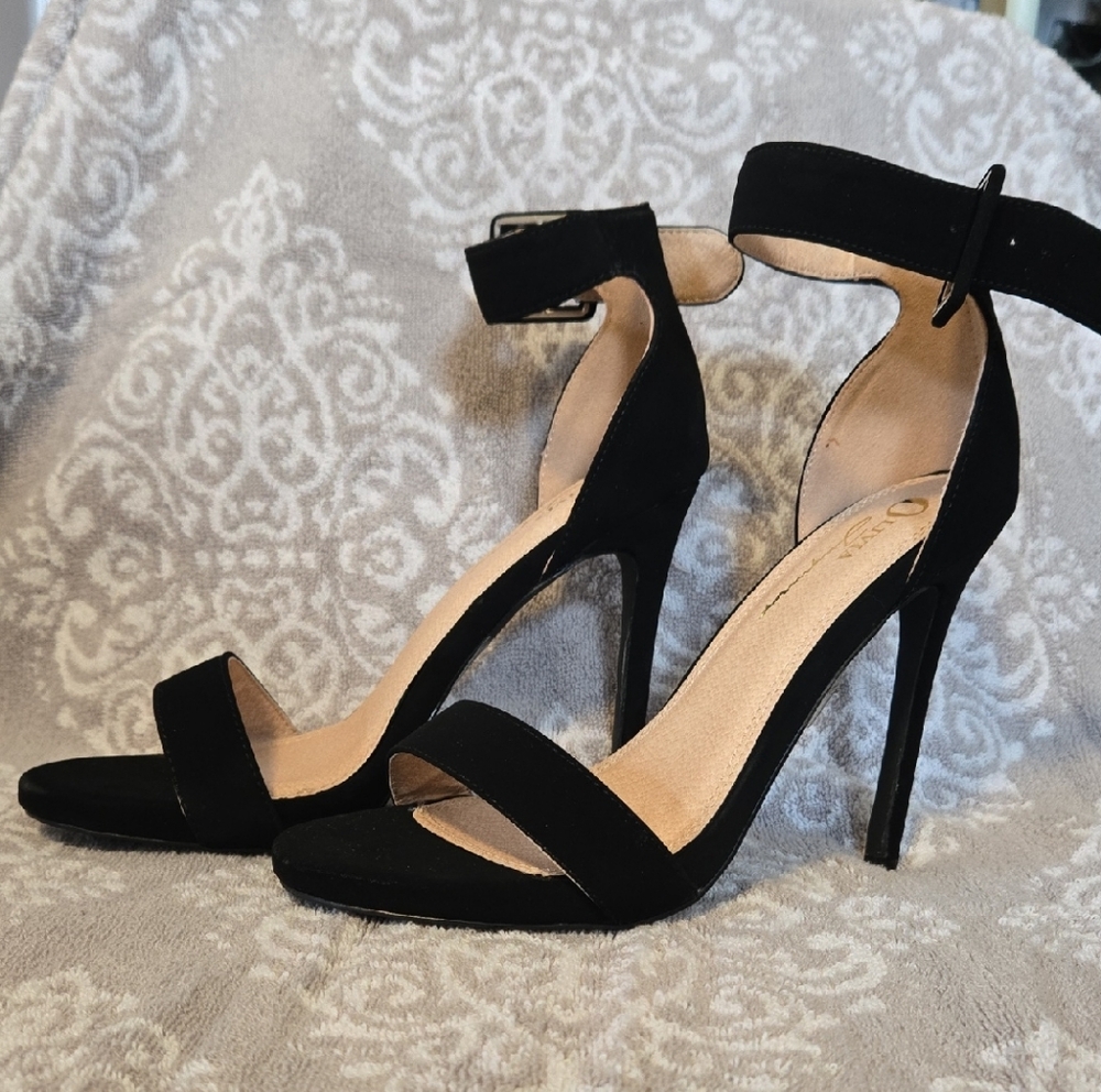 Elegant Black Women's Heels